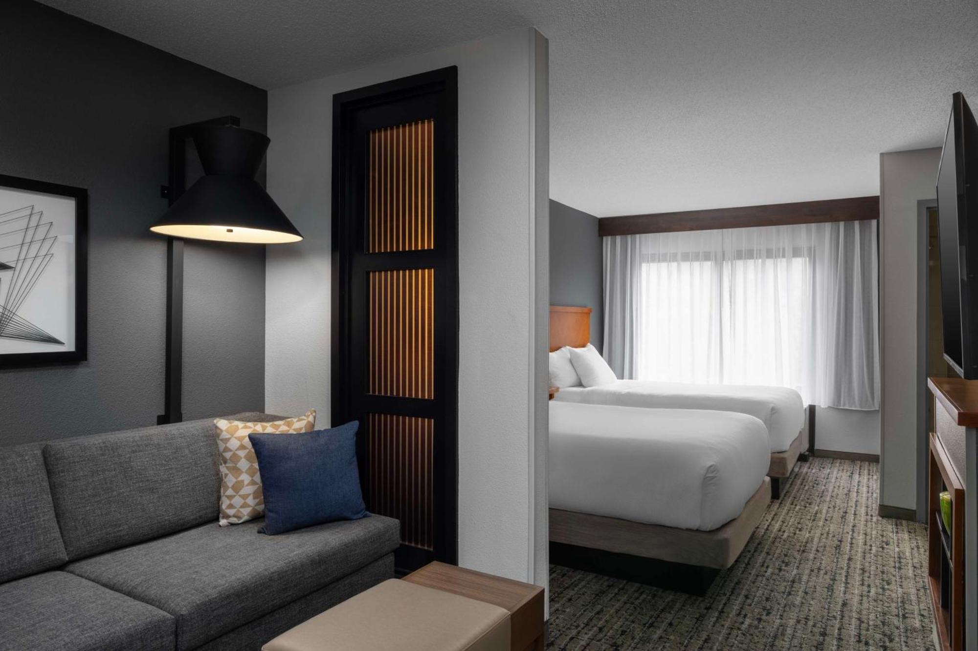Hyatt Place Indianapolis Airport Exterior foto